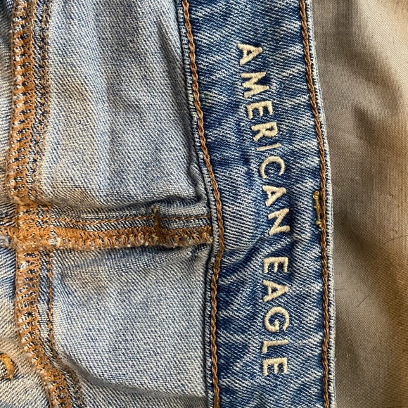 American Eagle ripped jeans - Picture 2 of 4
